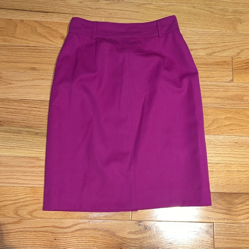 Mondi High waist pencil skirt in magenta size 36 (US 6)